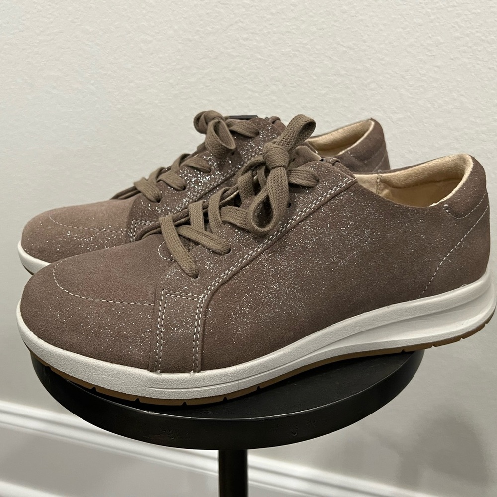 Comfort Sneaker with a little sparkle